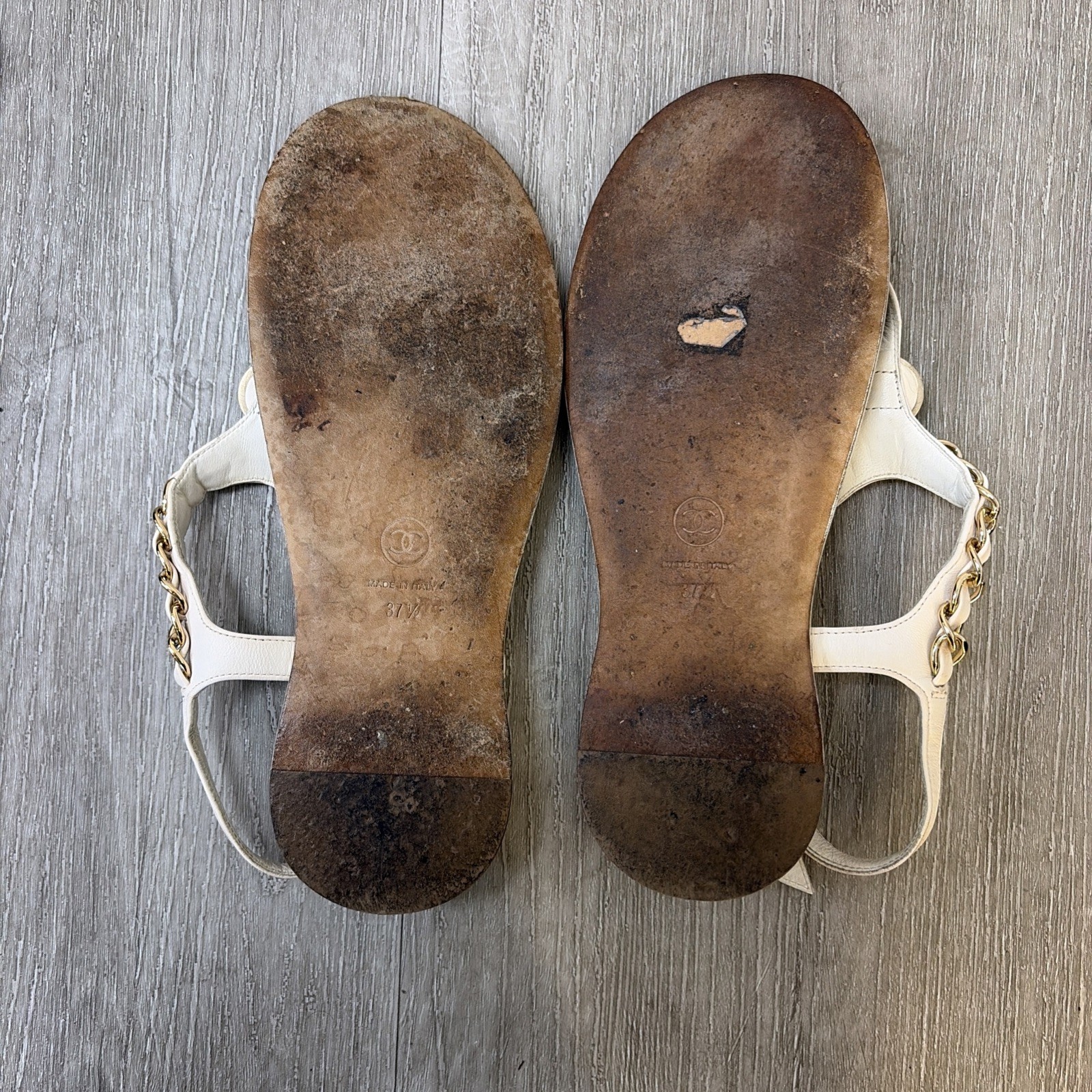 Chanel Silver And White Interlocking CC Sandals S… - image 7