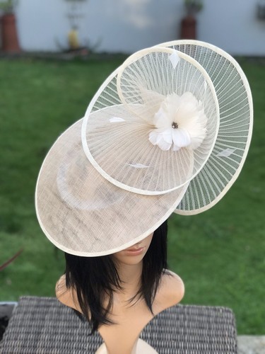 NUDE AND IVORY WEDDING HATINATOR HAT 