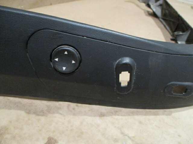 Maserati Quattroporte RH Seat Lateral Cover Switch Panel - P/N 981314100