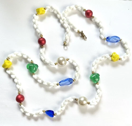 VTG Poured Milk Glass Cobalt Blue Sommerso Floating Flower Buds Necklace 36”