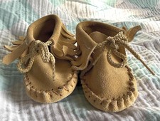 Vintage Suede Baby Moccasins   Fringe-Forward  Full of Story Unbranded 