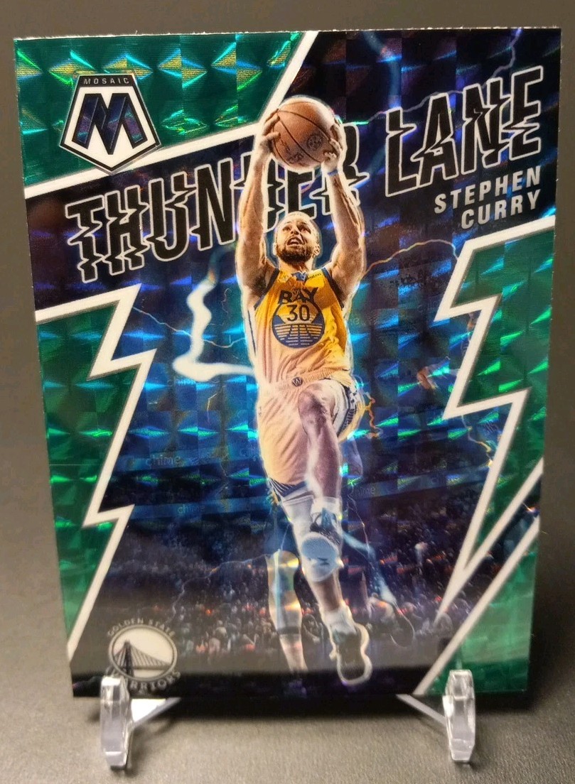 2021-22 Panini Mosaic Thunder Lane Green Mosaic Prizm #17 Stephen Curry