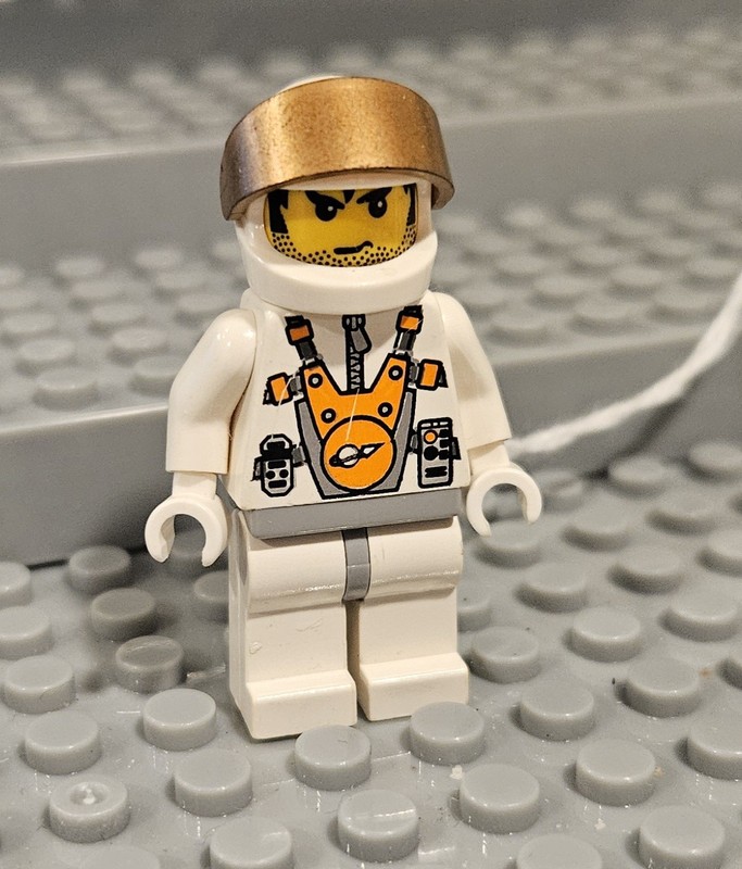 LEGO MiniFigurine-Mars Mission Astronaut With Helmet And Messy Hair  mm003 Lot86