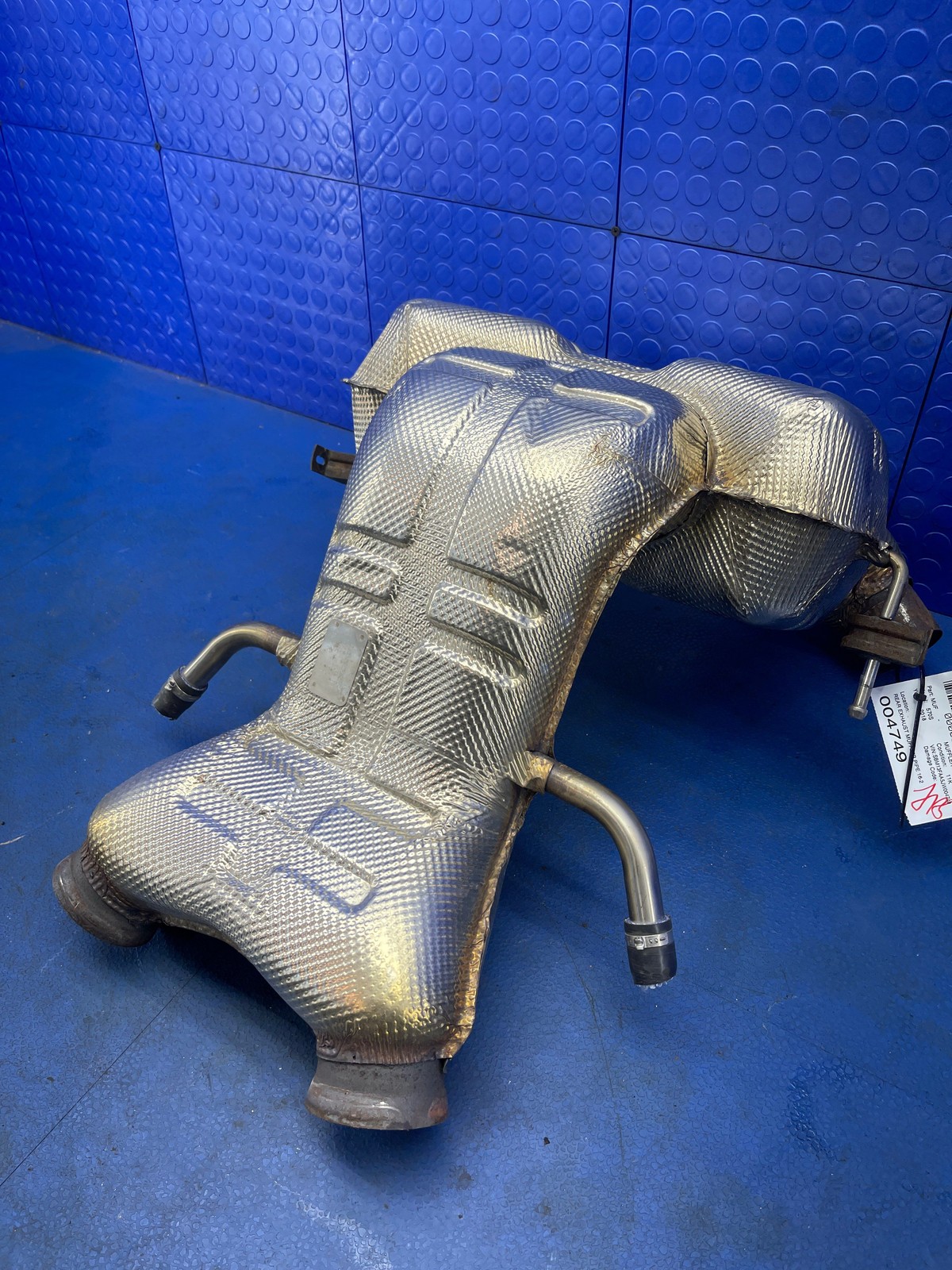 2016 2017 2018 2019 2020 2021 MCLAREN 570S OEM REAR EXHAUST MUFFLER PIPE