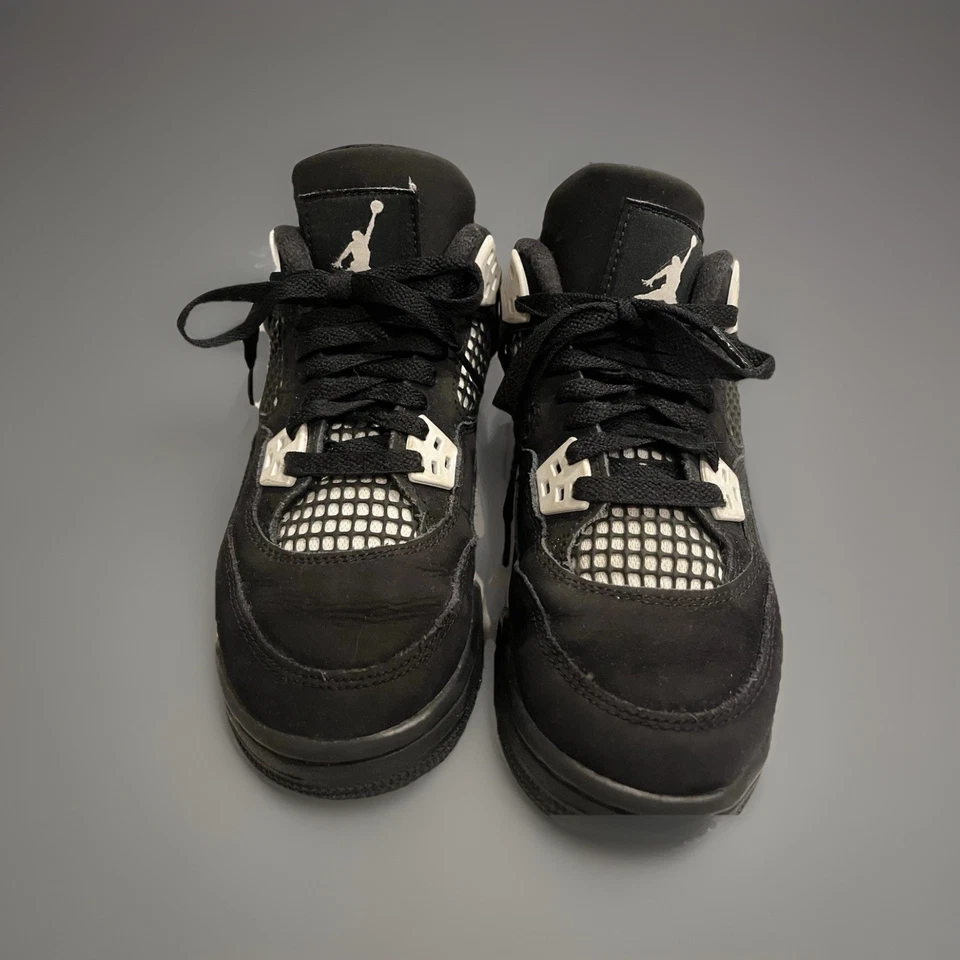 Tênis de basquete Air Jordan 4 retrô branco preto 4y - Imagem 4 de 4
