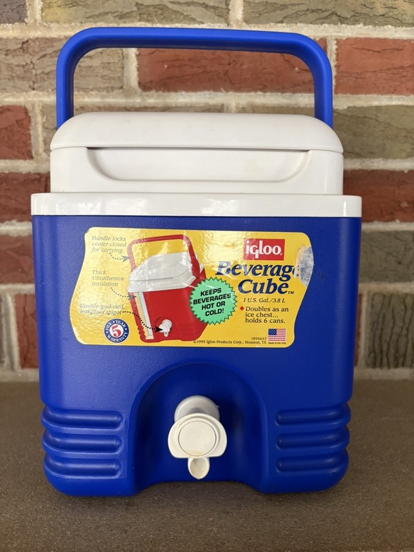 Igloo Square Ice Cooler Beverage Cube 1 Gallon  Water Jug, Spout Blue, USA 1995
