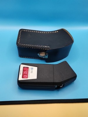 Tif Instruments 770 Photoelectric tachometer w/ Case Powers up Sold As - Is