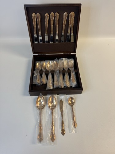 Golden Rose Diadem von Towle Silberschmiede 44 Teile Service für 8 Korea Besteck