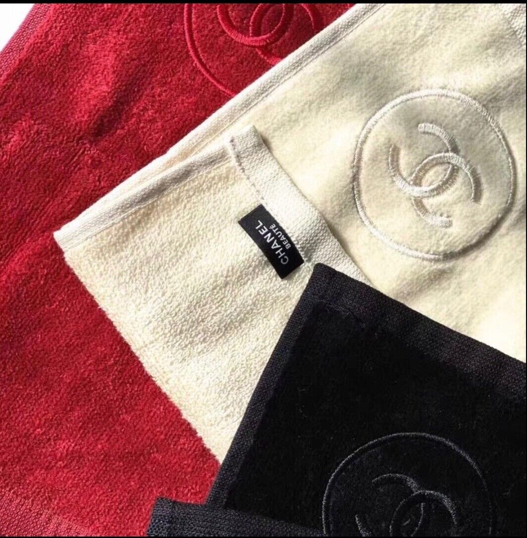 AUTHENTIC CHANEL BEAUTY 3 piece set novelty towel New in Box