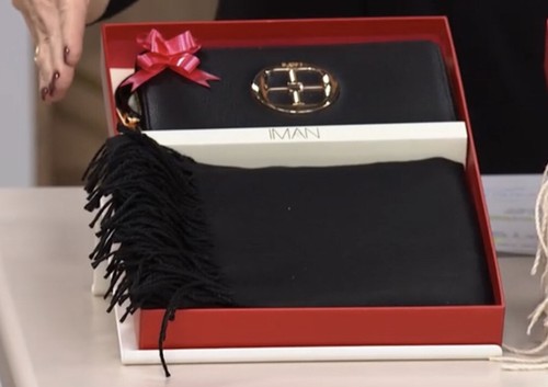 Iman Global Chic Logo Wallet Wristlet and Fringed Scarf Gift Set BLACK - 第 7/9 張圖片