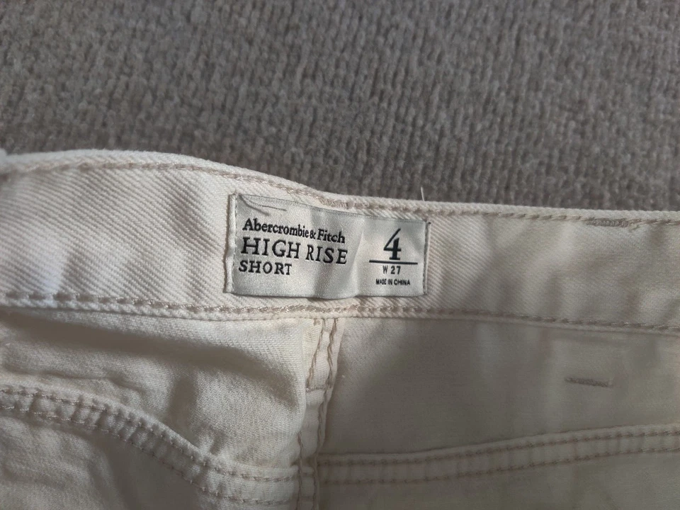 Abercrombie & Fitch High Rise Mom Shorts 27/4 Raw Hem Floral White Button Fly - Image 2 of 4