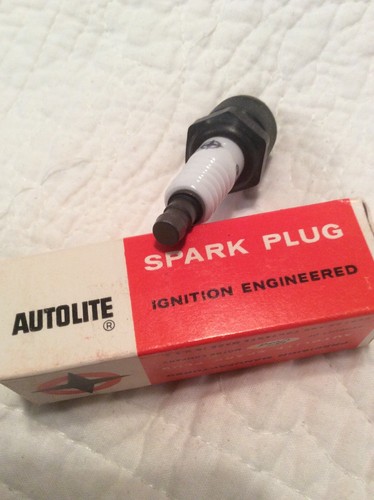 Ford Motor Co Autolite Spark Plug A52 Precision Manufactured Repair USA Made vtg - Bild 3 von 6