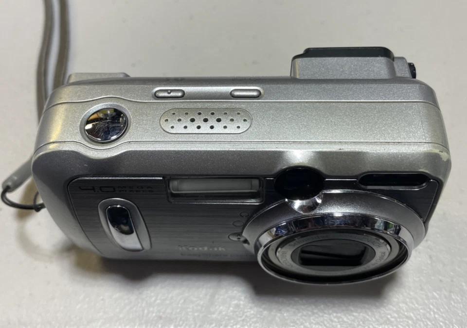 Kodak EasyShare DX6440 4.0MP Digital Camera-Silver-PARTS ONLY - looks great. - Image 2 of 4