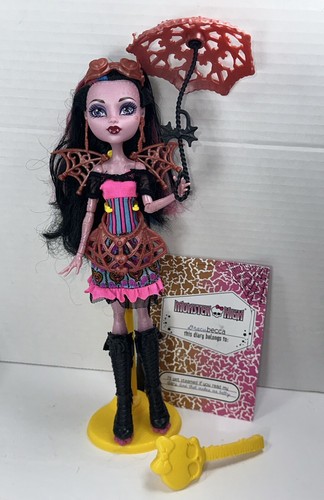Monster High Freaky Fusion Dracubecca Doll Wings Stand Diary