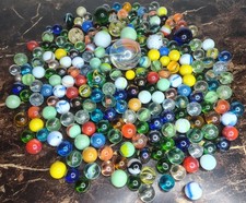 200 VINTAGE GLASS MARBLES Swirls Opaque Shooters Excellent Shape