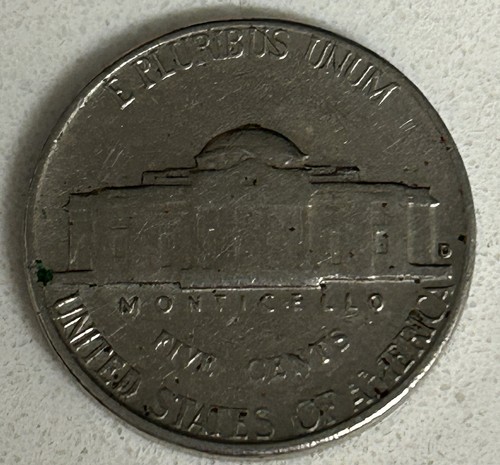 Rare 1963 Jefferson Nickel – Major Off-Center Mint Error – Rare Collectible Coin - Picture 2 of 2