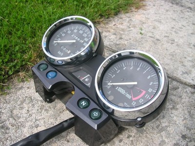 Instrumente Cockpit meters clocks km/h Kawasaki ER-5 ER500A von 2000
