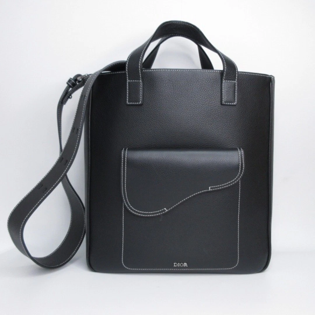 Sac bandoulière fourre tout selle Dior cuir noir E03280011188 0410 occasion 648ff2651b4ee