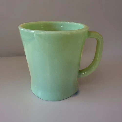 Vintage FIRE KING Jadeite Green D Handle Glass Coffee Mug Oven Ware #8 on Bottom