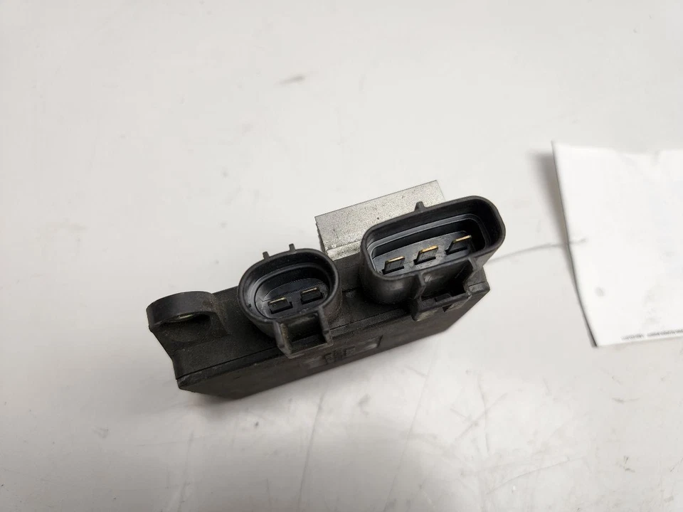 Módulo de control del ventilador de refrigeración Mazda 5 2006-2010 OEM LFB7-15-15Y Foto 4 de 4