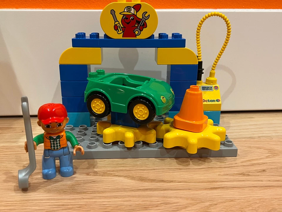 LEGO DUPLO My Town: Town Square (10836) Complete - Image 3 of 4