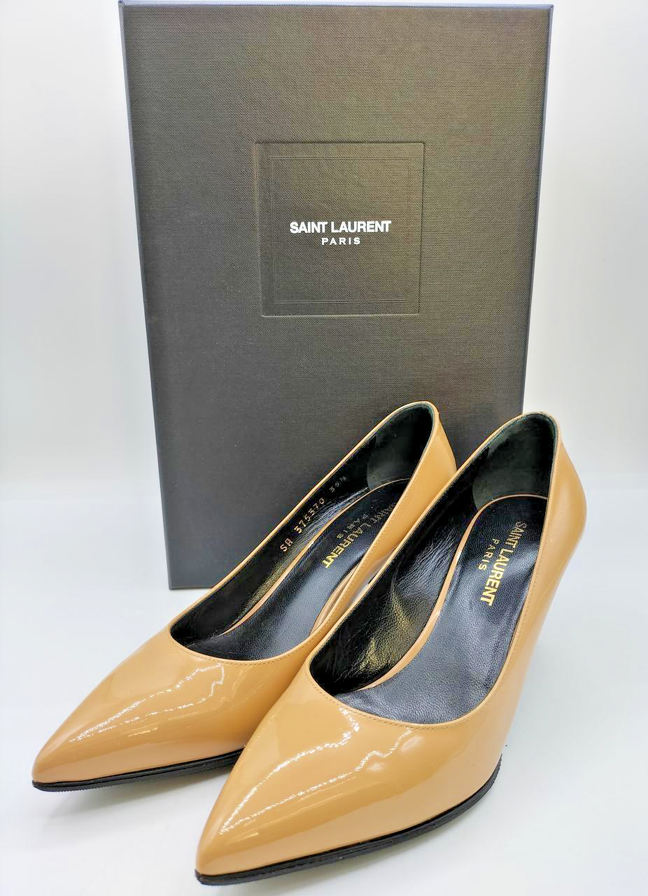 Saint Laurent Paris decolte con tacco a punta in vernice beige taglia 35 5 375370