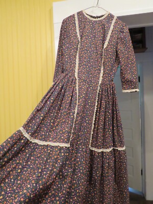 Vintage Prairie Dress Custom Made Calico Print Cottagecore Blue