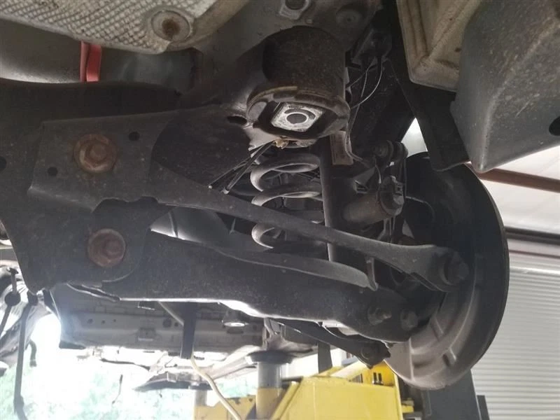 16 2016 BMW M235I 3.0L INDEPENDENT SUSPENSION REAR RIGHT PASSENGER AWD Foto 4 de 4