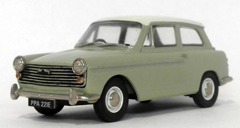 Pathfinder Models 1/43 Scale PFM29 - 1967 Austin A40 MKII 1 Of 600 Green/White - image 4 of 4