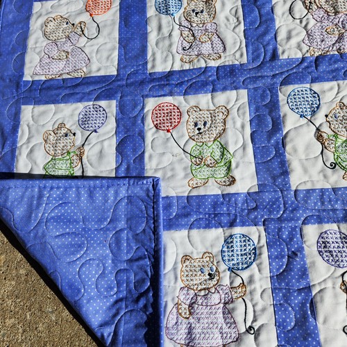 Hand Embroidered Bears & Balloons Baby Quilt Machine Quilted - New - Picture 4 of 4