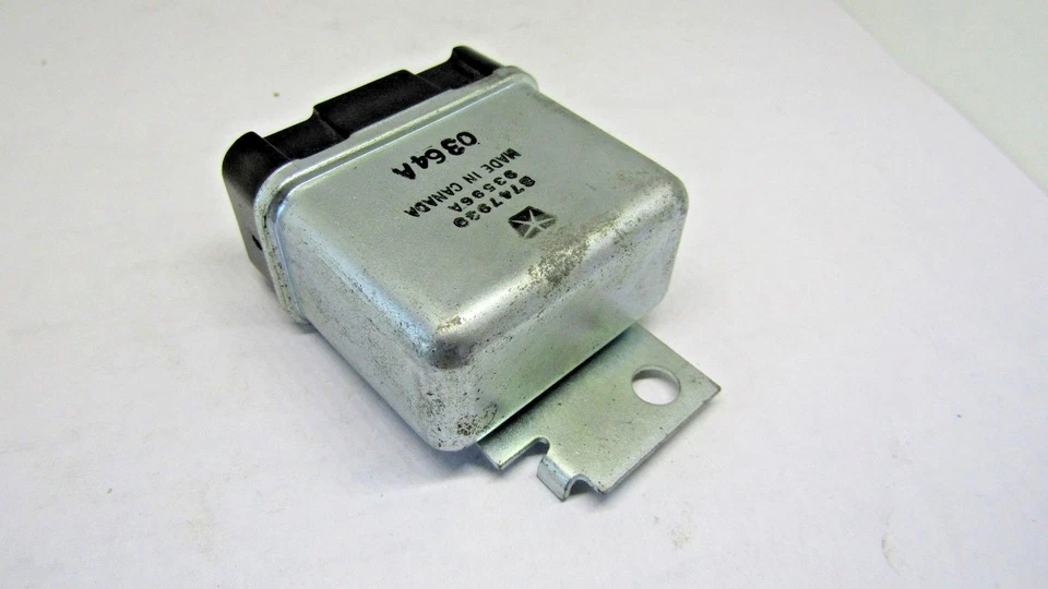 Anti-Dieseling Relay BWD R652 ORIGINAL MOPAR 3747939 - Image 3 of 3