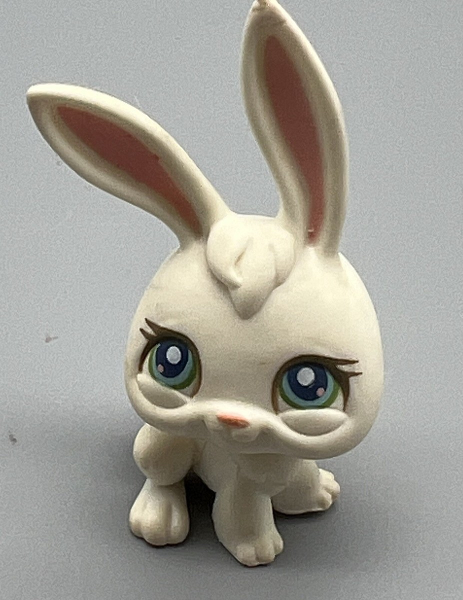 Littlest Pet Shop White Rabbit Bunny #3 Blue Eyes Figure 2004
