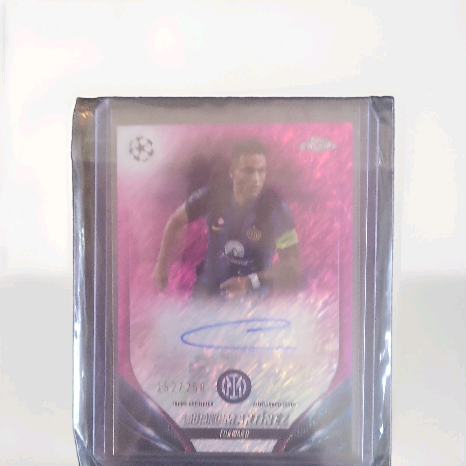 Topps Chrome UEFA Club Competitions 2023/24 Lautaro Martinez CA-LT Auto 152/250