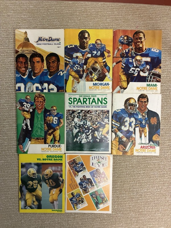 LOT OF SIX  1982 NOTRE DAME GAMEDAY FOOTBALL PROGRAMS PLUS GUIDE AND REVIEW