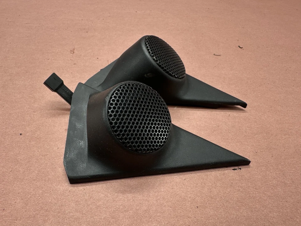 BMW E28 528e 524td 528I 533I 535I Tweeter Door Speaker Pair OEM #86160 - Image 4 of 4