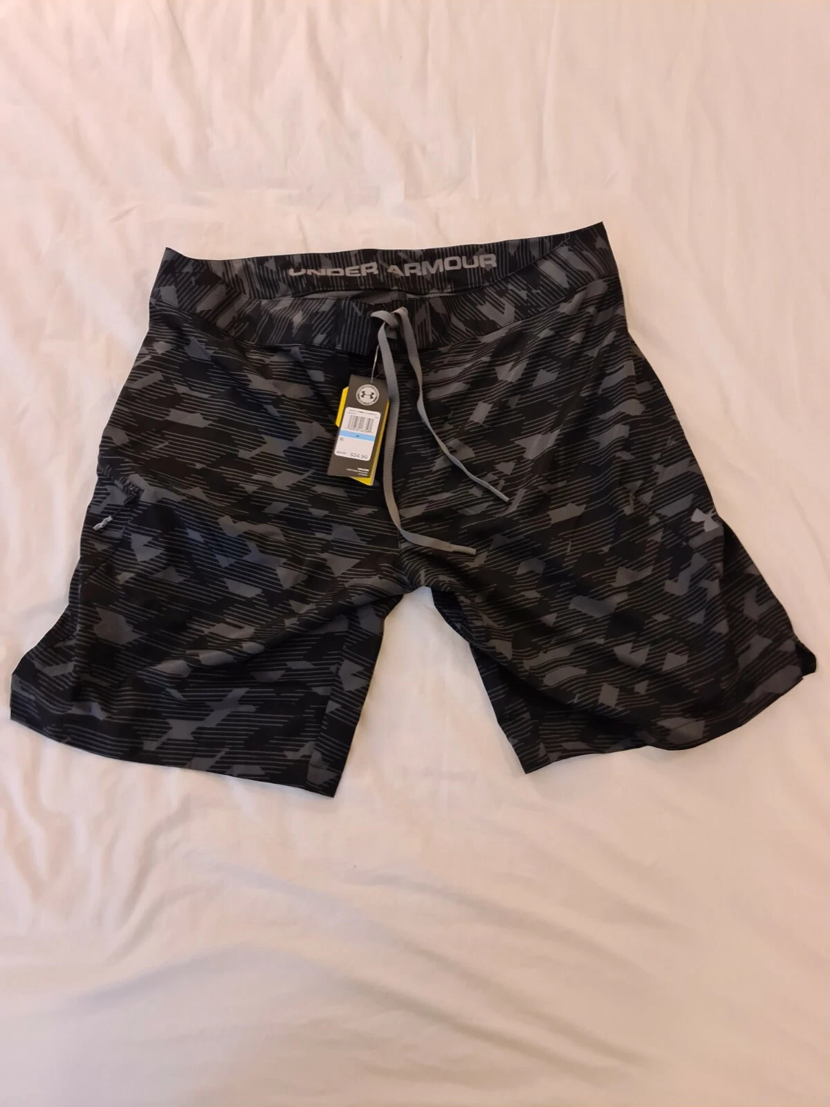Under Armour Men's Fish Hunter Board Shorts outdoors hiking backpacking size 40