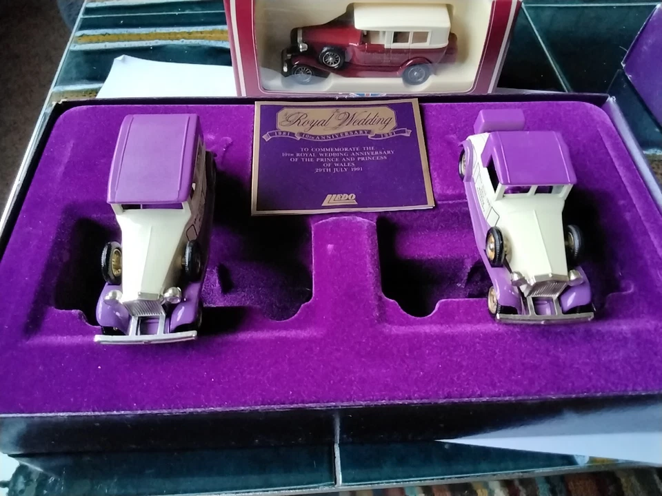 LLEDO The QUEEN 65th BIRTHDAY & ROYAL WEDDING 10th ANNIVERSARY 1981 -1991 — 第 4/4 张图片