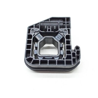 NEW BMW X3 G01 RIGHT RADIATOR BRACKET MOUNT 17118642754 8642754  