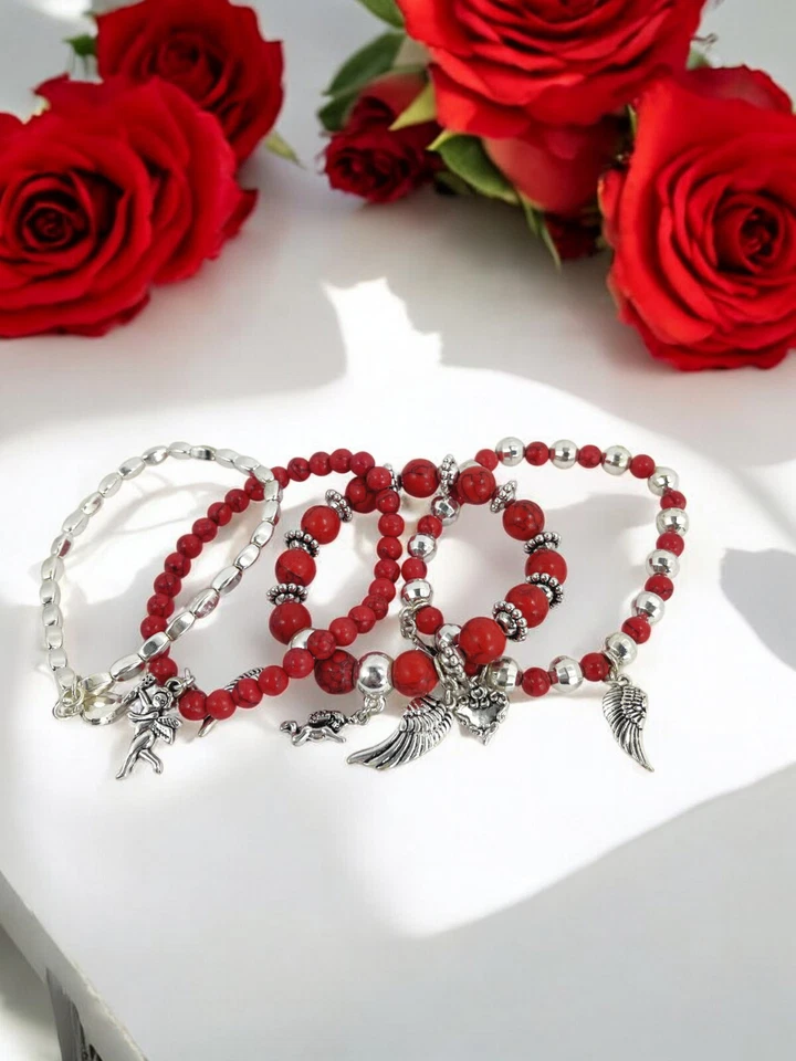 Pulsera apilada con cuentas con dijes de ángel, pulsera apilable multicapa de piedra roja Foto 4 de 4