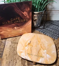 Marc Jacobs Café  Omega × Three Powder Blush Bronze Highlight TANTALIZE GLO! 