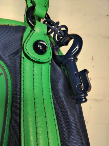 Juicy Couture Y2K VTG Her Majesty Small Handbag Adventures of G&P Blue/Green - Picture 6 of 16