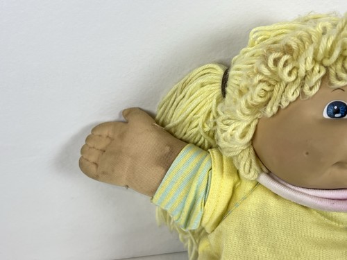 1978, 1982 XAVIER ROBERTS CABBAGE PATCH DOLL Blonde hair, blue eyes playsuit - Picture 2 of 9