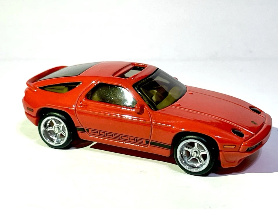 💥 Custom Made With/ Real Riders  Hot Wheels Rare 1983 Porsche 928S Diecast Car - Image 4 of 4
