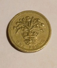 1984 Queen Elizabeth II One Pound Coin With The Scottish Thistle Royal Diadem