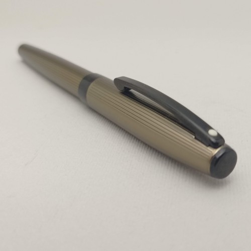 SHEAFFER SAGARIS COVERTOR FOUNTAIN PEN TITANIUM EF NIB EXCELLENT - Picture 7 of 9