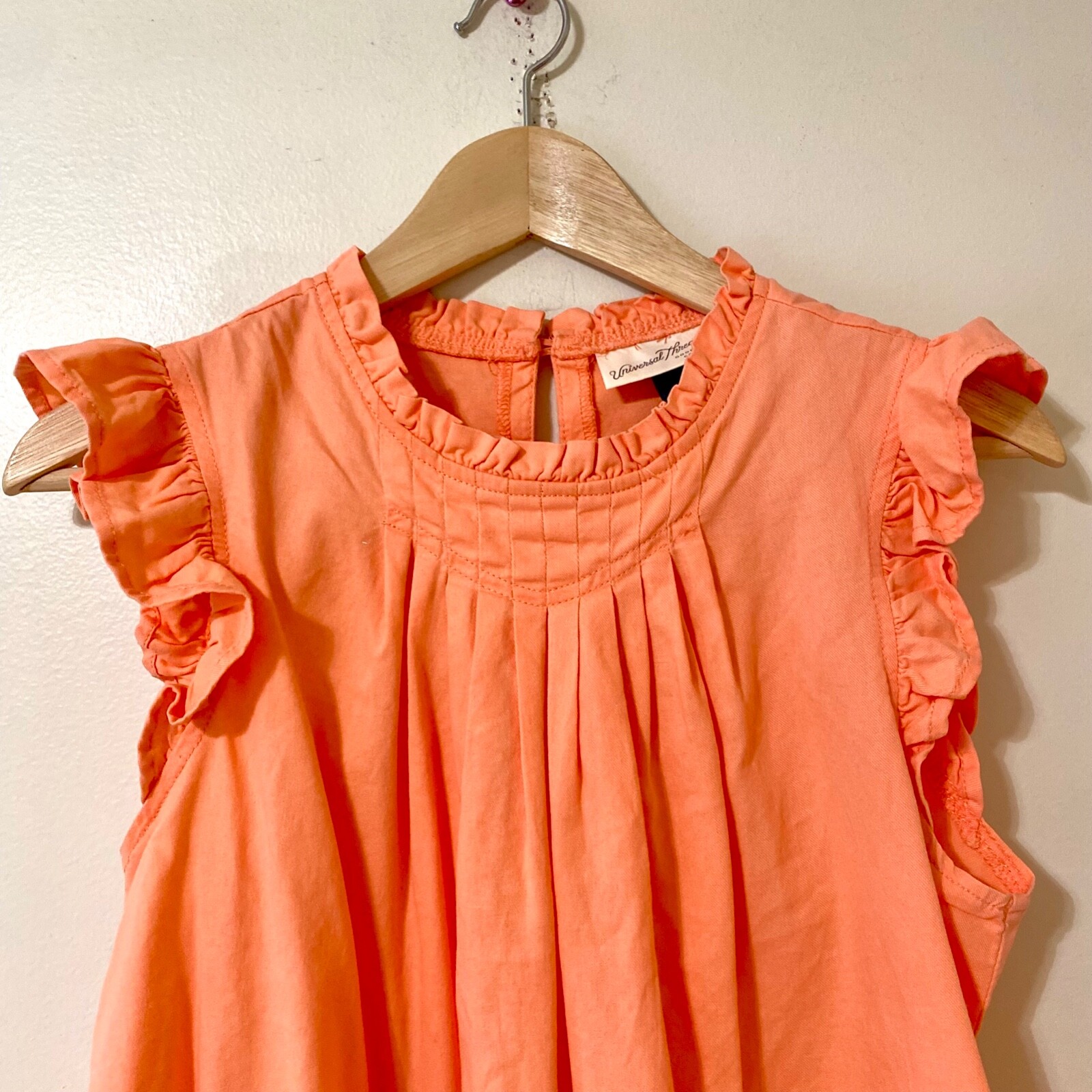 Target Universal Threads Ruffle Blouse Sleeveless… - image 2