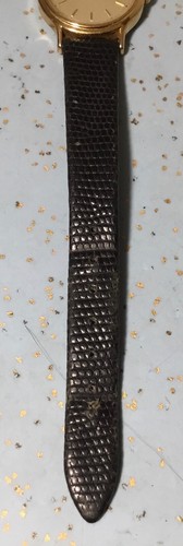 SEIKO QUARTZ V700 6098 LADIES 20mm GOLDTONE WATCH BLACK BAND SCUFFS ON CRYSTAL - Picture 8 of 17