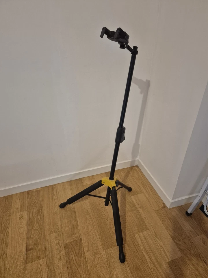 Hercules GS415B PLUS Auto Grip Système Guitare Stand support pied  - Photo 1/4