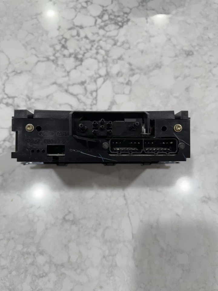 03-04 MARAUDER Tablero de instrumentos Calor AC Clima Unidad de control de temperatura automática Fabricante de equipos originales Foto 4 de 4