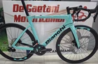 SHIMANO ULTEGRA/105 11v AIR WHITE CARBON RACING BIKE SIZE 57